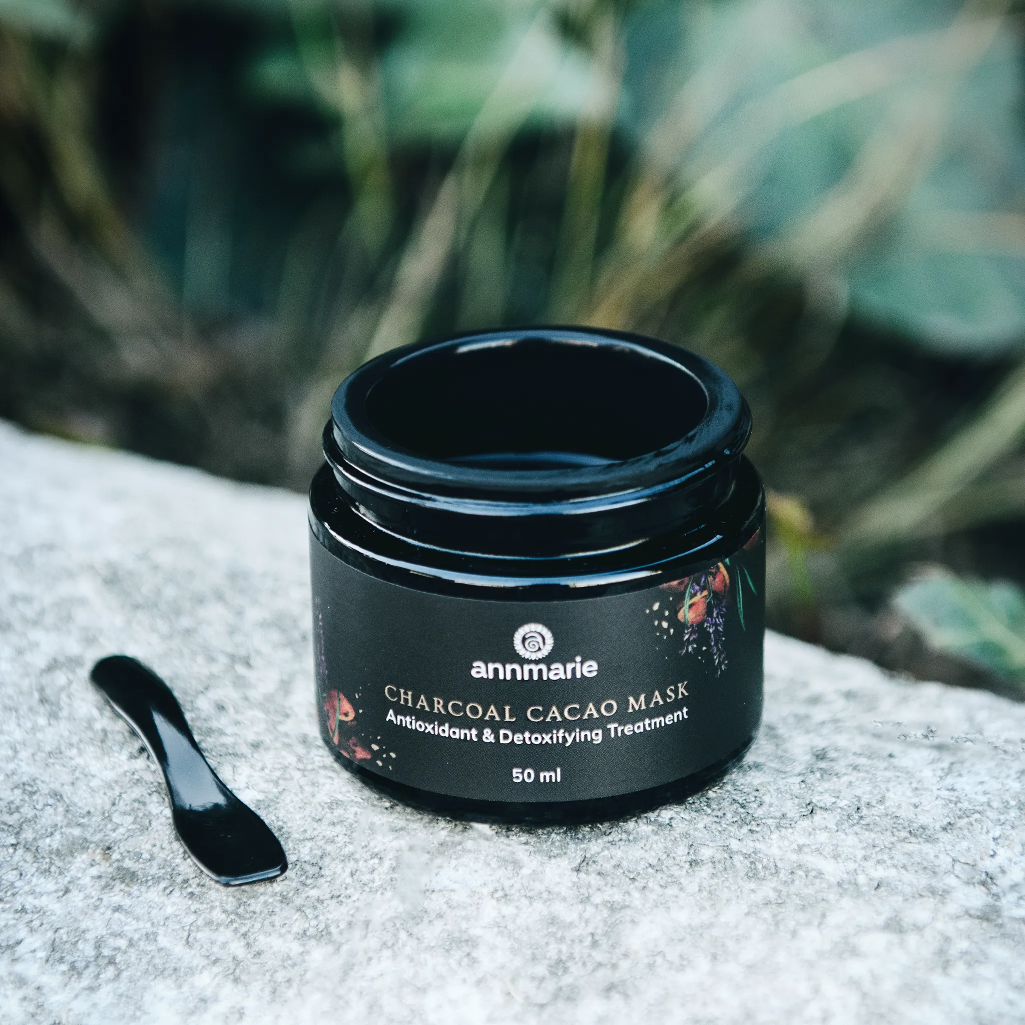 Charcoal Cacao Mask – Antioxidant Detoxifying Treatment